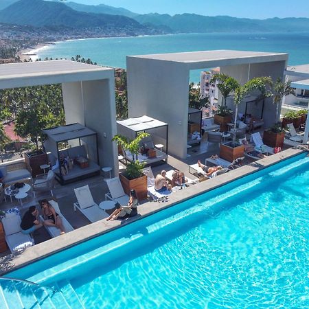 Hotel Mio Vallarta Unique & Different- Adults Only Puerto Vallarta Exterior foto Rooftop pool at the hotel
